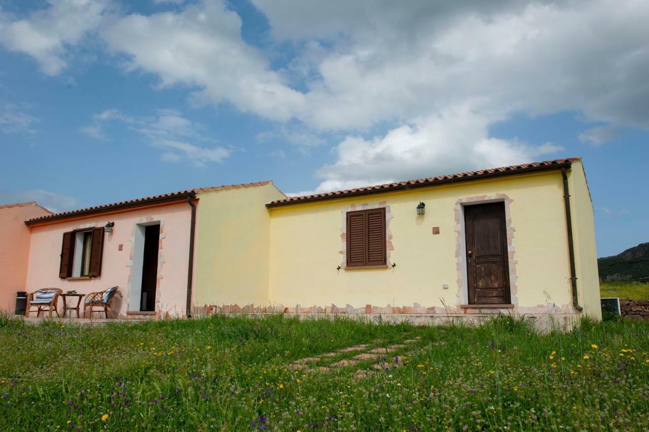 Agriturismo B&B Casteldoria Santa Maria  エクステリア 写真
